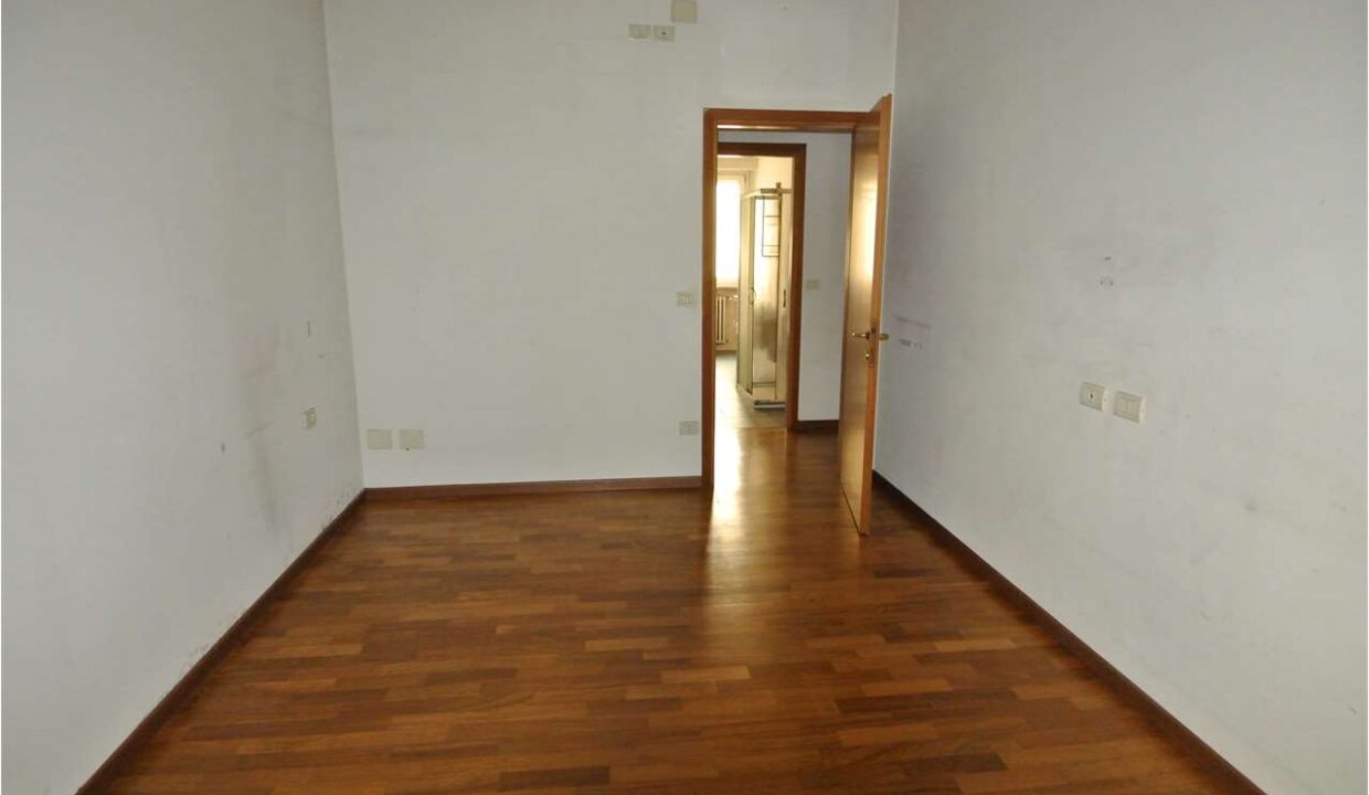 imm_18373-20251126163041-1280-