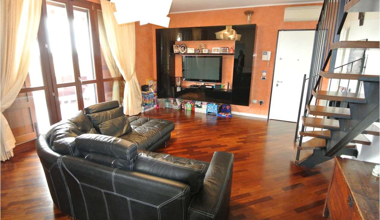 imm_19042-20260327184229-1280-